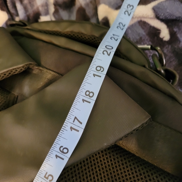 Mark Ryden backpack. Nice computer bag - Picture 6 of 9